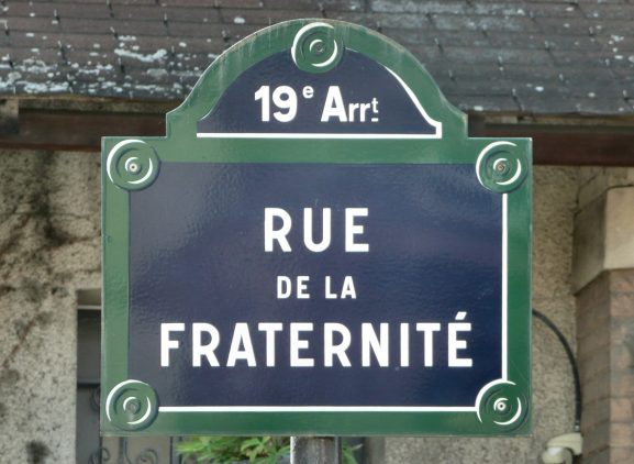 Rue_de_la_Fraternité,_Paris_19